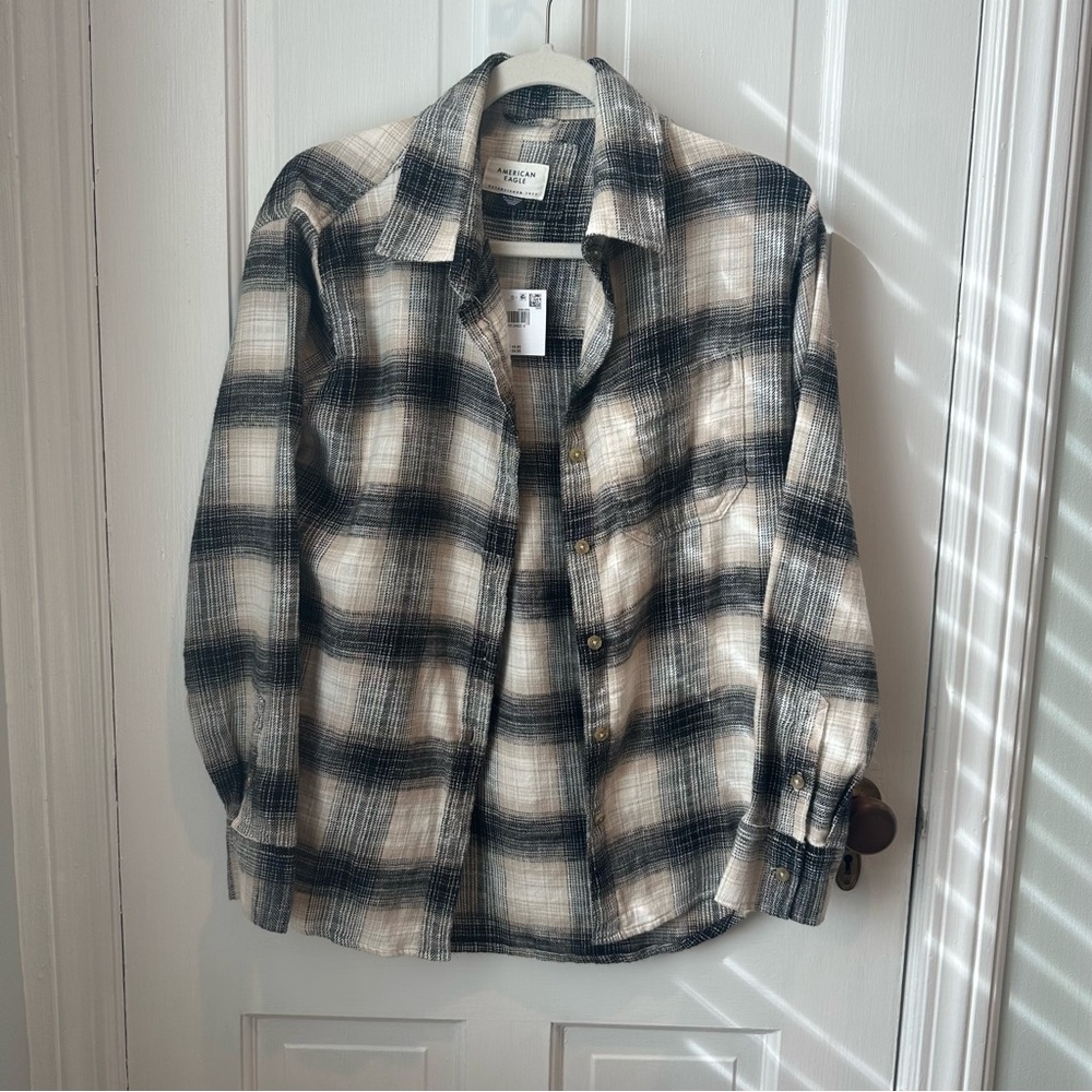 American Eagle Plaid Button-Up Shirt - Black and Cream